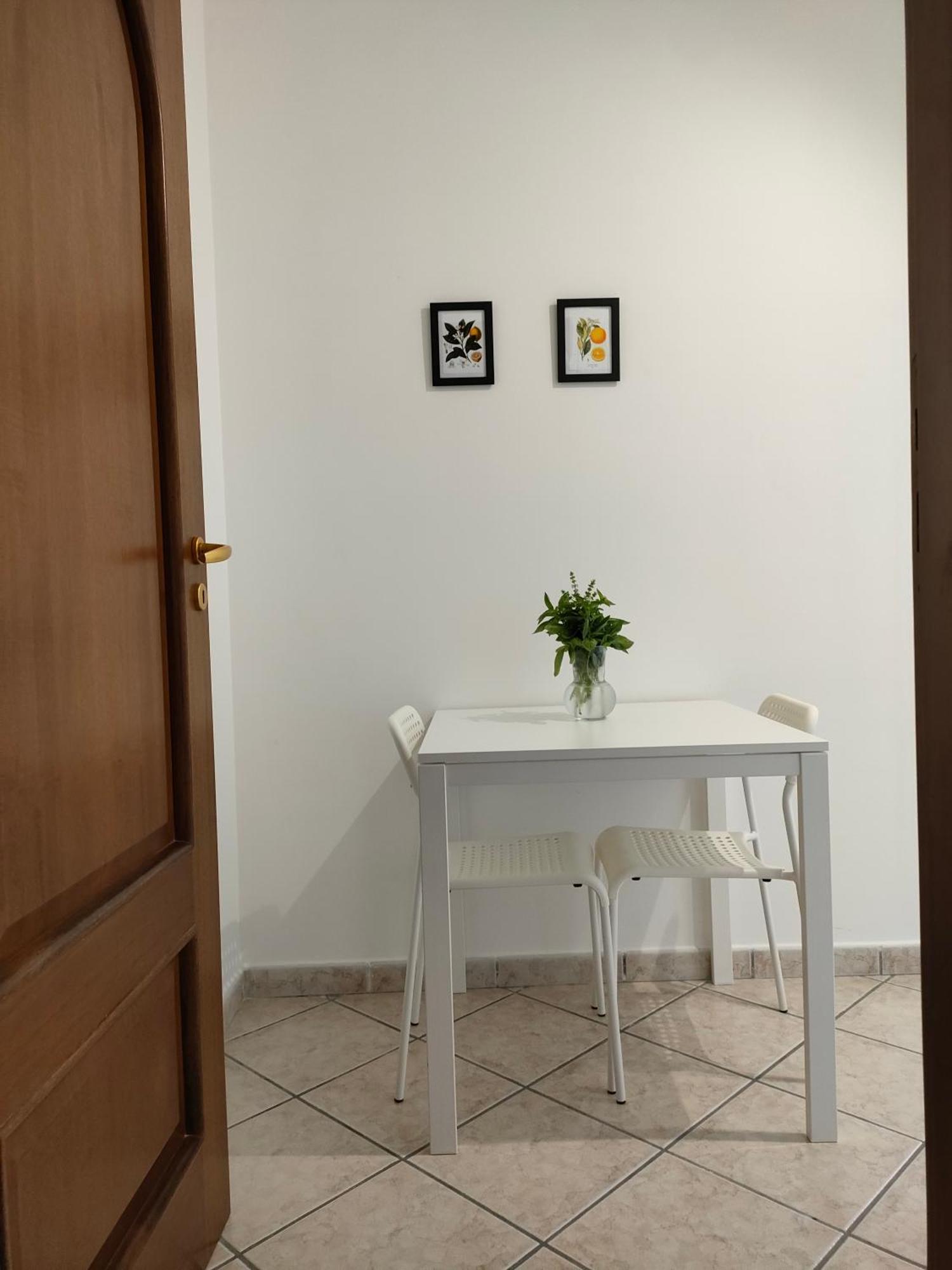 Lilla Housing Apartment Кастеламаре ди Стабия Екстериор снимка